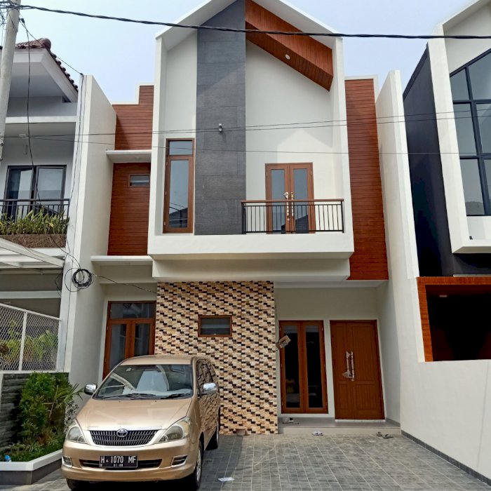 Rumah mewah cluster Karang Tengah Lebak Bulus