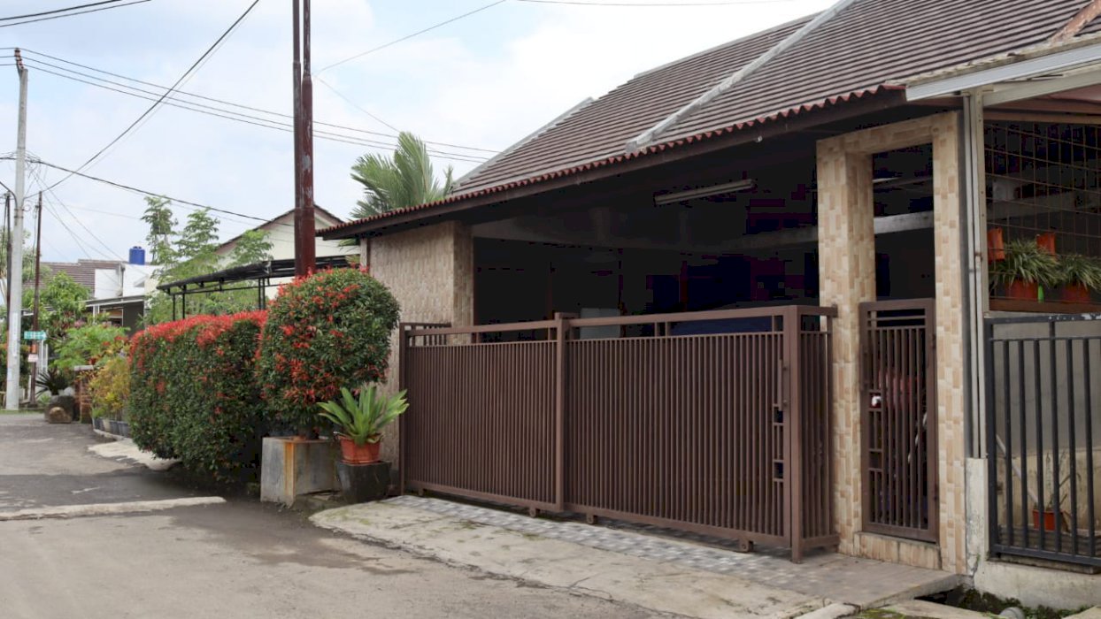 *DIJUAL*  Rumah siap huni di Komplek   *KINAGARA REGENCY* butuh cepat