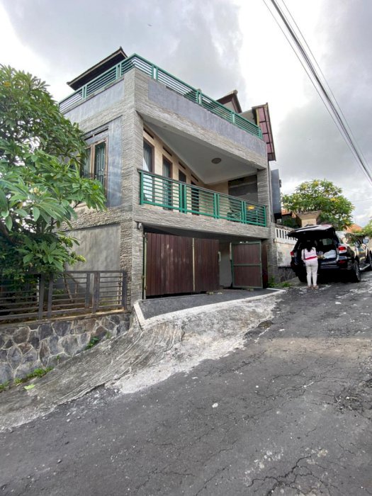 LANTAI 2 LINGKUNGAN PERUMAHAN DEKAT CITRALAND