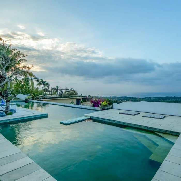 Dijual luxury villa unblok view lokasi jalan pantai labuan sait