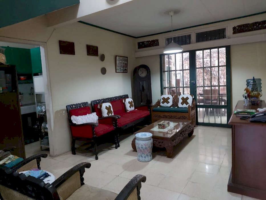 DIJUAL RUMAH ANTIK DIKEPODANG SEKTOR 2 BINTARO TANGSEL