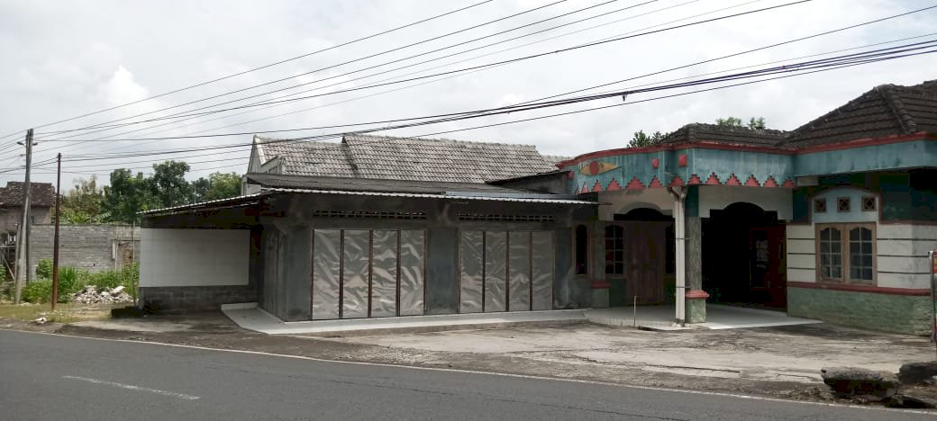 Rumah Tinggal Plus ruang Usaha