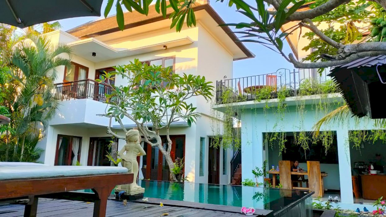 CEPAT VILLA TAMAN MUMBUL IDR 3,7 M