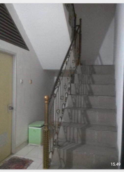 Rumah dijual di Perumnas Karawaci Tangerang