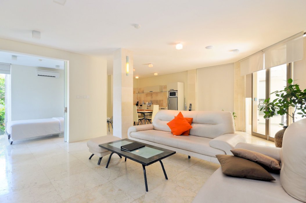 LUXURY BEACH APARTMENT IN SEMINYAK USD 250K