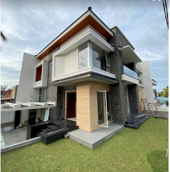 Premium House Brand New Citra 3 Hook 300m2 Asri Menawan 087894134000
