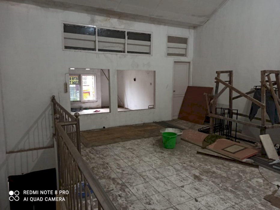 407_Disewakan Ruko 2 Lantai LT 90m LB 180m di Jl Kalimantan GKB Gresik