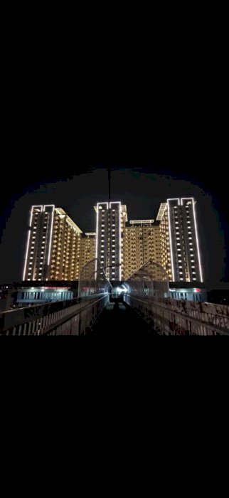 UNIT STUDIO FLASH SALE