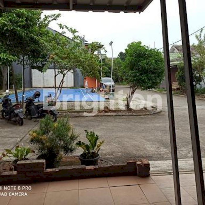 Cluster View Taman dan Jalan Lebar