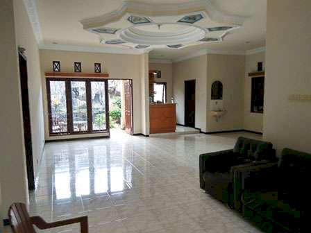 RUMAH MEWAH 2 LANTAI LOKASI PBI ARAYA