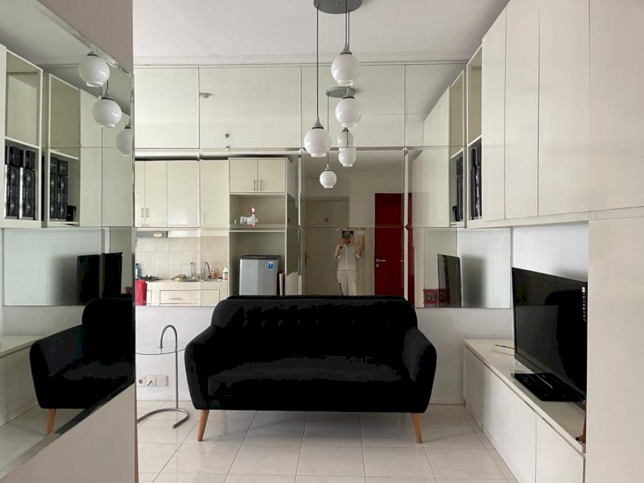 Jual Cepat Apartemen Sudirman Park 2 BR Nice Furnished MURAH