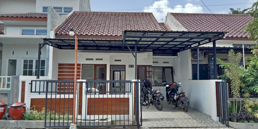 RUMAH MODERN MINIMALIS LOKASI SULFAT PANDANWANGI