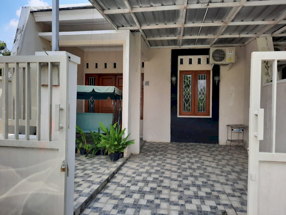 Dijual Rumah rapi minimalis beserta isinya