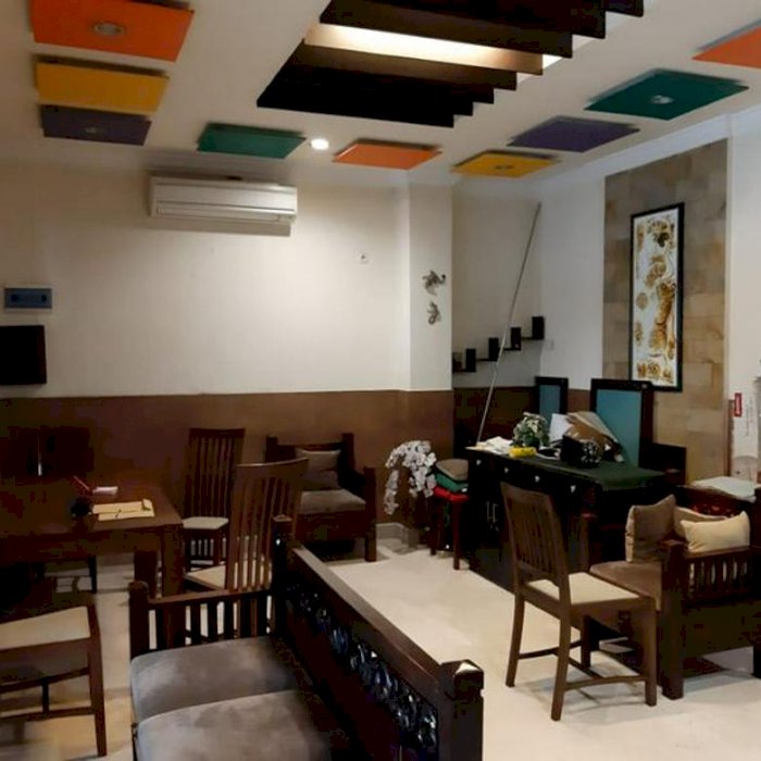 Rumah Mewah tengah Kota depan Masjid