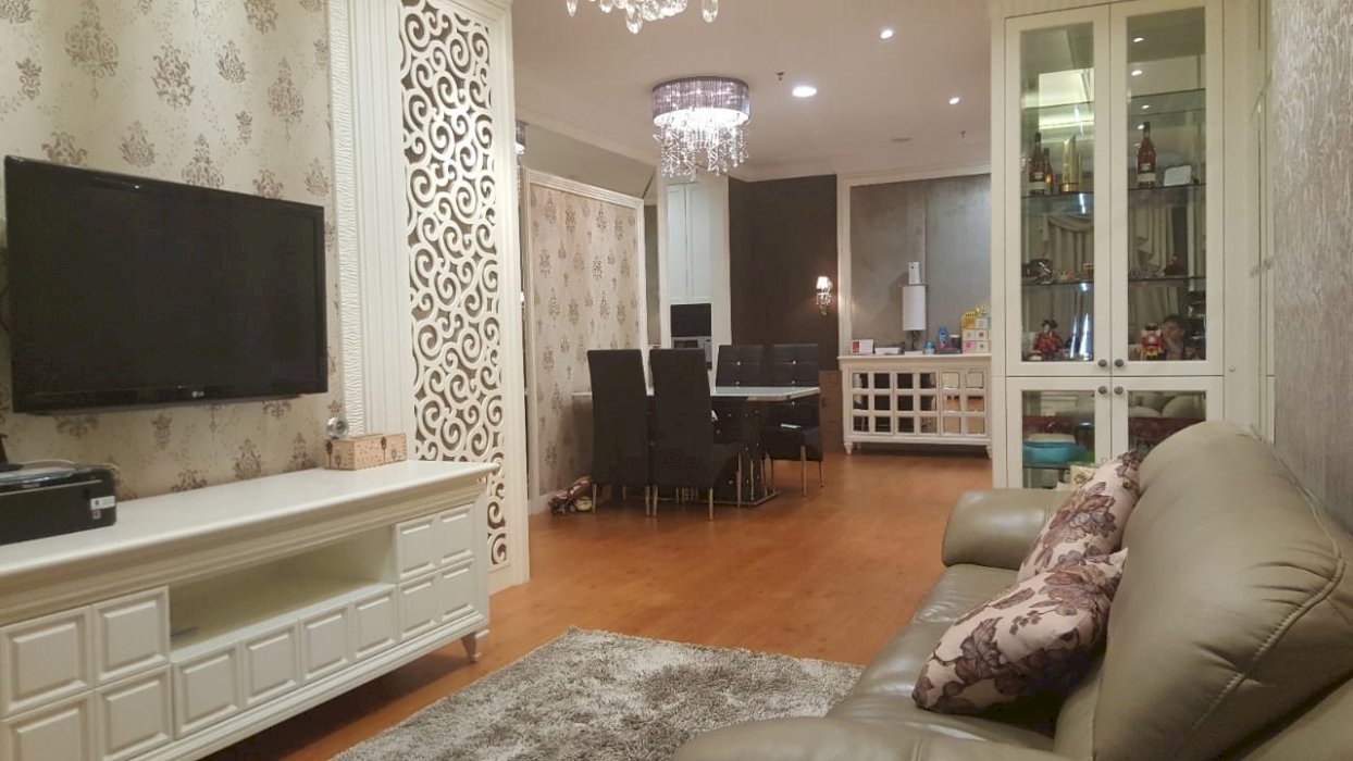 Jual Cepat  Apartemen Bellezza Permata Hijau 2BR Lux Furnished MURAH