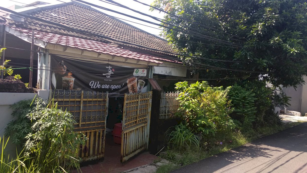 Dijual rumah tua istimawa ,harga tanah