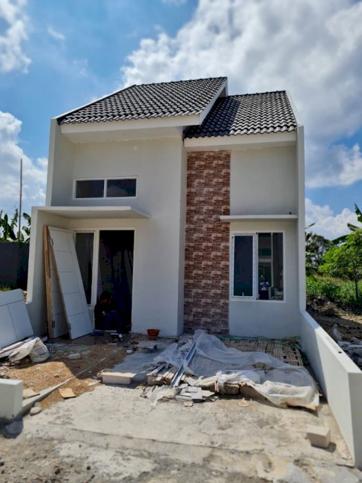 ALANA CERME RUMAH 200 JUTAAN FASILITAS KOLAM RENANG DEKAT TOL CERME