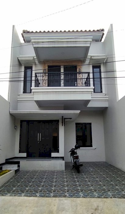 Dijual  Rumah Non Cluster di Jln Cipedak Jagakarsa Jakarta Selatan