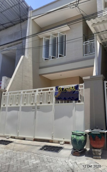 Rumah 2 lantai siap huni no renov BU