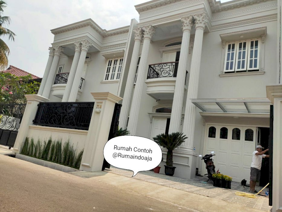 Dijual Rumah Dengan Kolam Renang di Komplek Kav DKI Jagakarsa Jakarta