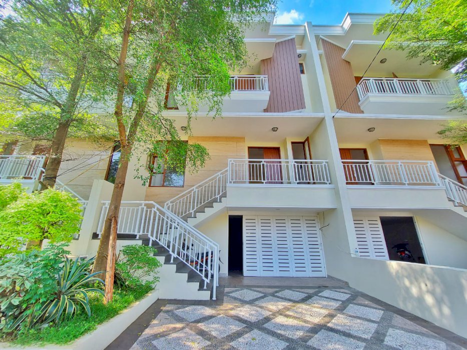 Dijual Rumah Townhouse di Pejaten Barat Dekat Ampera Kemang Jakarta