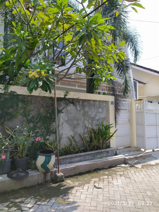 Rumah di Mulyosari dijual cepat