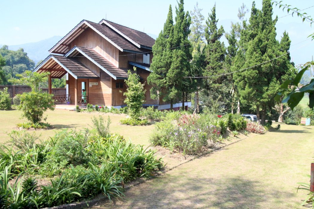 DIJUAL VILLA PRIBADI YANG STRATEGIS DI CISARUA PUNCAK