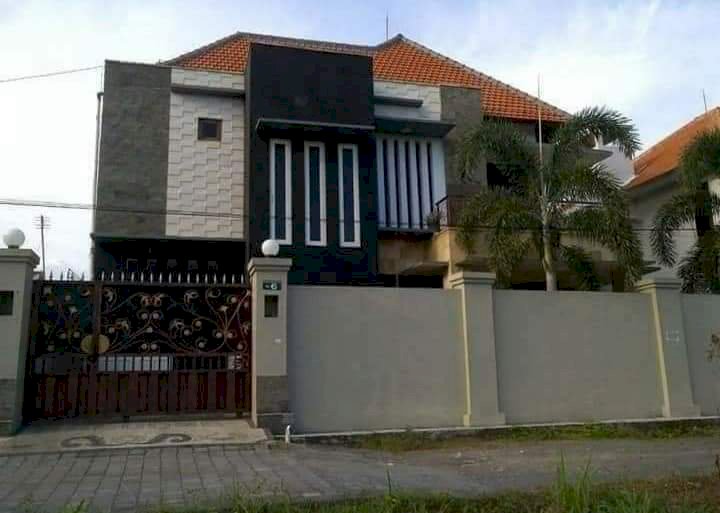 RUMAH MEWAH DEKAT HOTEL MARS CITY DENPASAR