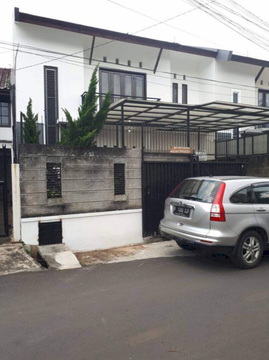 DISEWAKAN Rumah di Jl.Timo Residence Duren Tiga Komp.PLN ,Jakarta