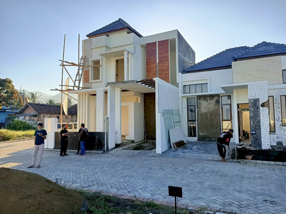 Rumah 3 lantai 500jt an 1 lantai 300jt an