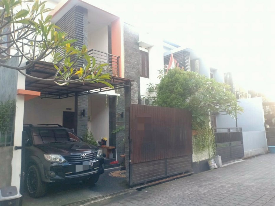 Rumah cantik kawasan jl Tukad Badung Renon Denpasar