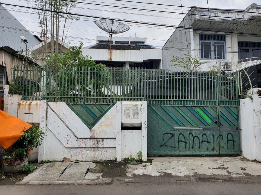 Jual Cepat Rumah 1,5 lt Besar Luas Siap huni di Johar Baru