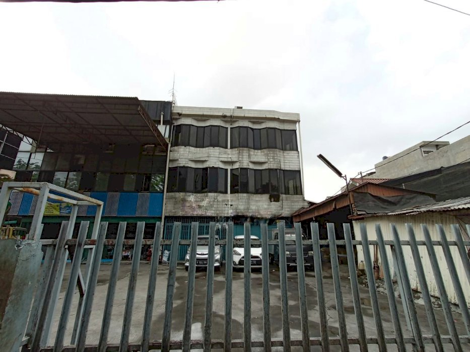 Disewakan Ruko Gandeng di Jalan Letjen Suprapto Kemayoran