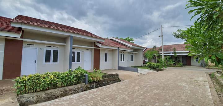 KOMPLEK PERUMAHAN DI SAMATA