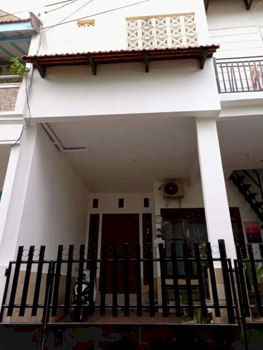 Rumah Kost Lokasi Strategis Daerah Dharmahusada, Kota Surabaya