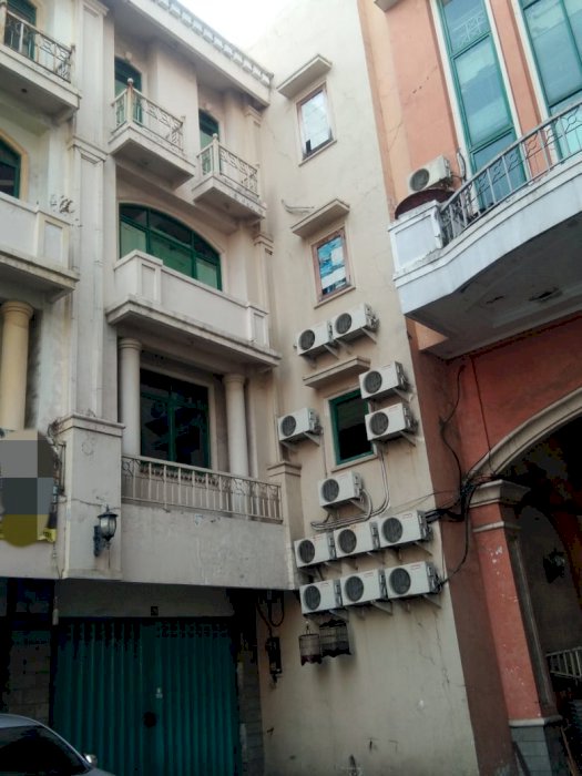 4Lantai Ruko PUSAT KOTA Di Jaksa Agung Suprapto Lokasih CIAMIK