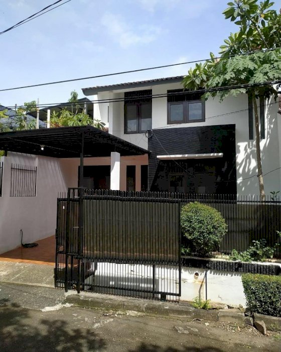 Rumah siap huni dekat stasiun KRL ,Angkutan umum di Bintaro Jaya Jakarta Selatan