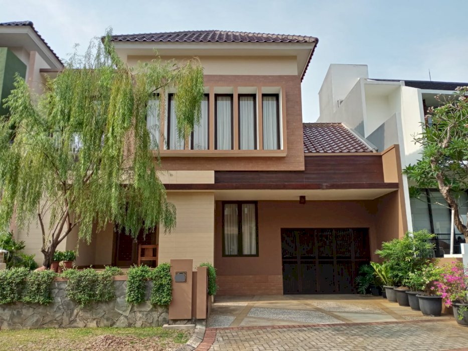 Rumah desain modern sangat terawat di Bintaro Jaya Jakarta Selatan