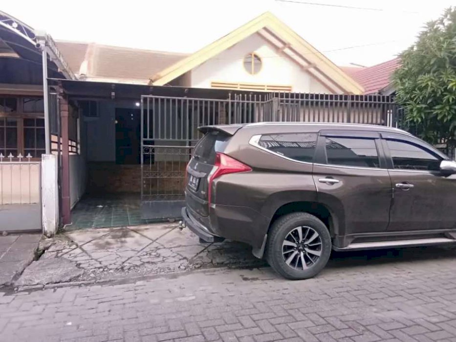 RUMAH DI DALAM KOMPLEK TASBI 2