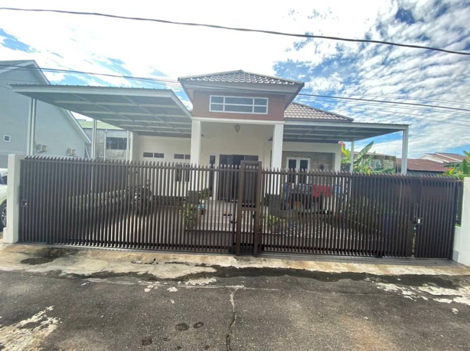 Di jual rumah baru di jl.swignyo pontianak