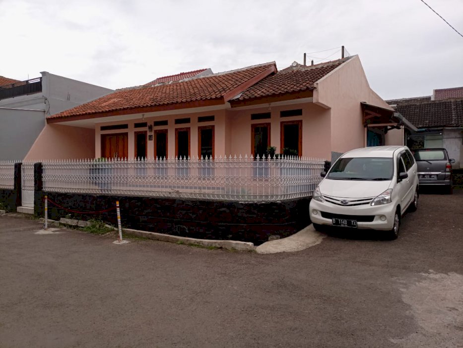 Dijual Rumah Siap Huni di Jl.Kerkoff Kompleks Pondok Cipta Mas,Cimahi