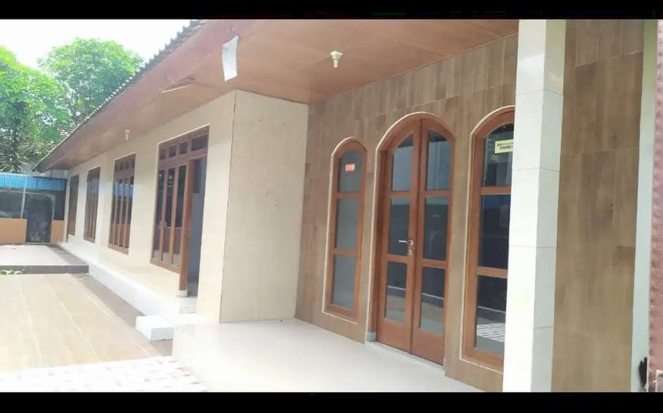 Rumah lantai 1 di Sanur dekat ke pantai