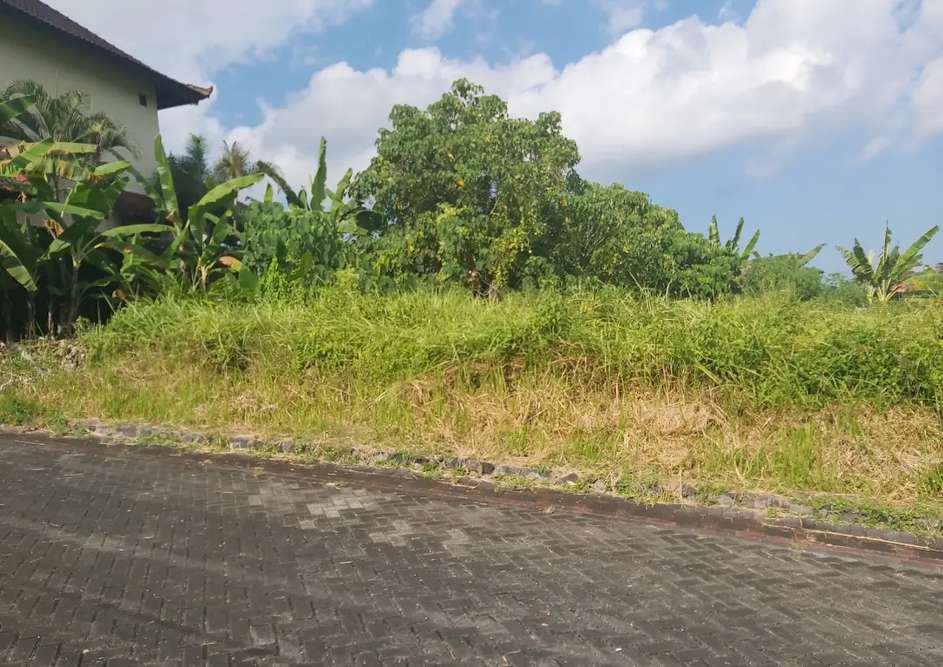 Tanah di dalam areal Perumahan Greenlot Residence