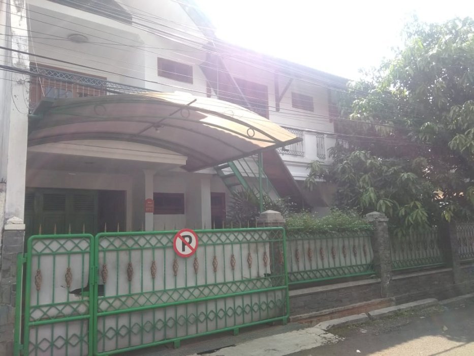 Murah rumah 2lt full furnish komplek di turangga dekat tsm