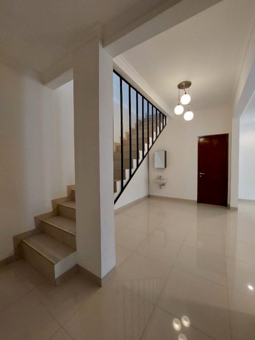 Dijual Rumah Brand New Di Bintaro Jaya Sektor 9 Tangerang Selatan