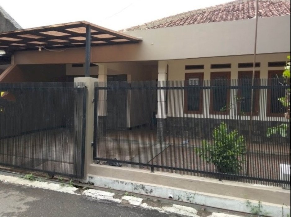 Rumah siap pakai dekat batununggal dan pintu tol buahbatu