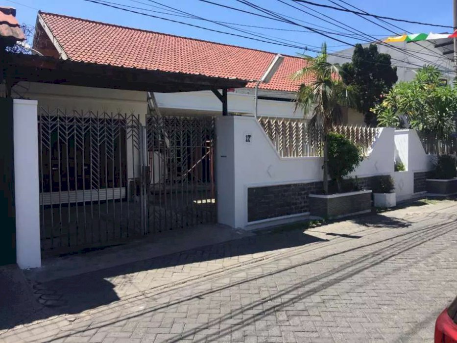 Rumah Bagus Di Jalan Karang Asem XVI, Daerah Tambaksari, Kota Surabaya