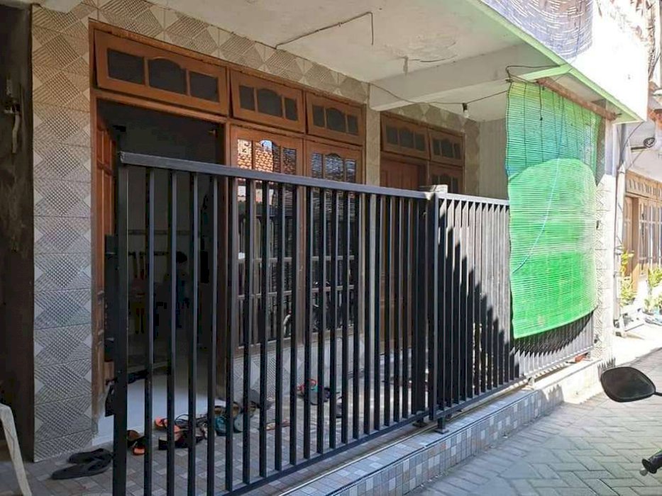 Di Jual Murah dan Strategis Rumah di Daerah Ketintang, Kota Surabaya