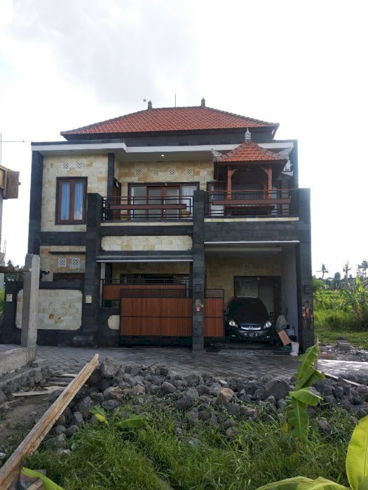 Rumah kubu tepi carik sangat nyaman