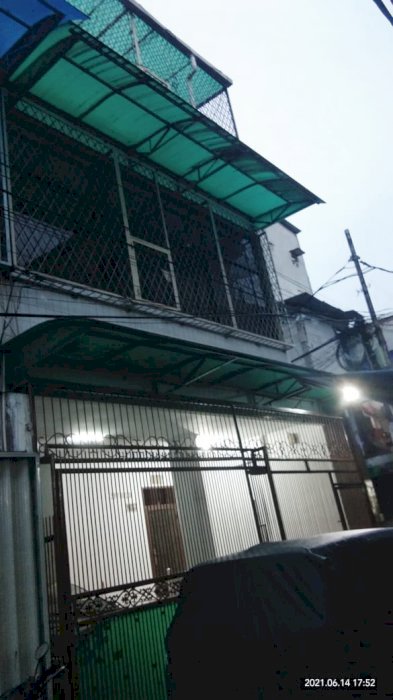 Disewakan Rumah 3 Lantai di Jelambar Ilir Barat, Jakarta Barat